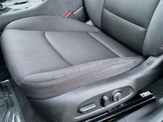 Used 2024 Chevrolet Malibu LT FWD image 17