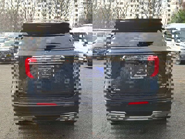 Certified 2022 Ford Explorer XLT w/ Equipment Group 202A image 19