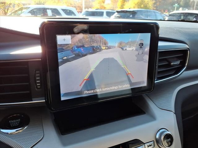 Certified 2023 Ford Explorer XLT w/ Equipment Group 202A image 28