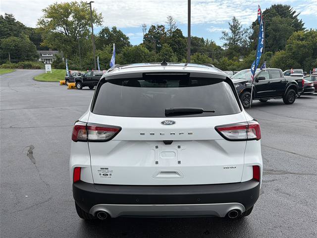 Certified 2022 Ford Escape SEL w/ Technology Package AWD/4WD image 6