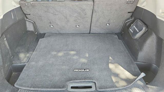 Used 2024 Nissan Rogue SV AWD/4WD image 29