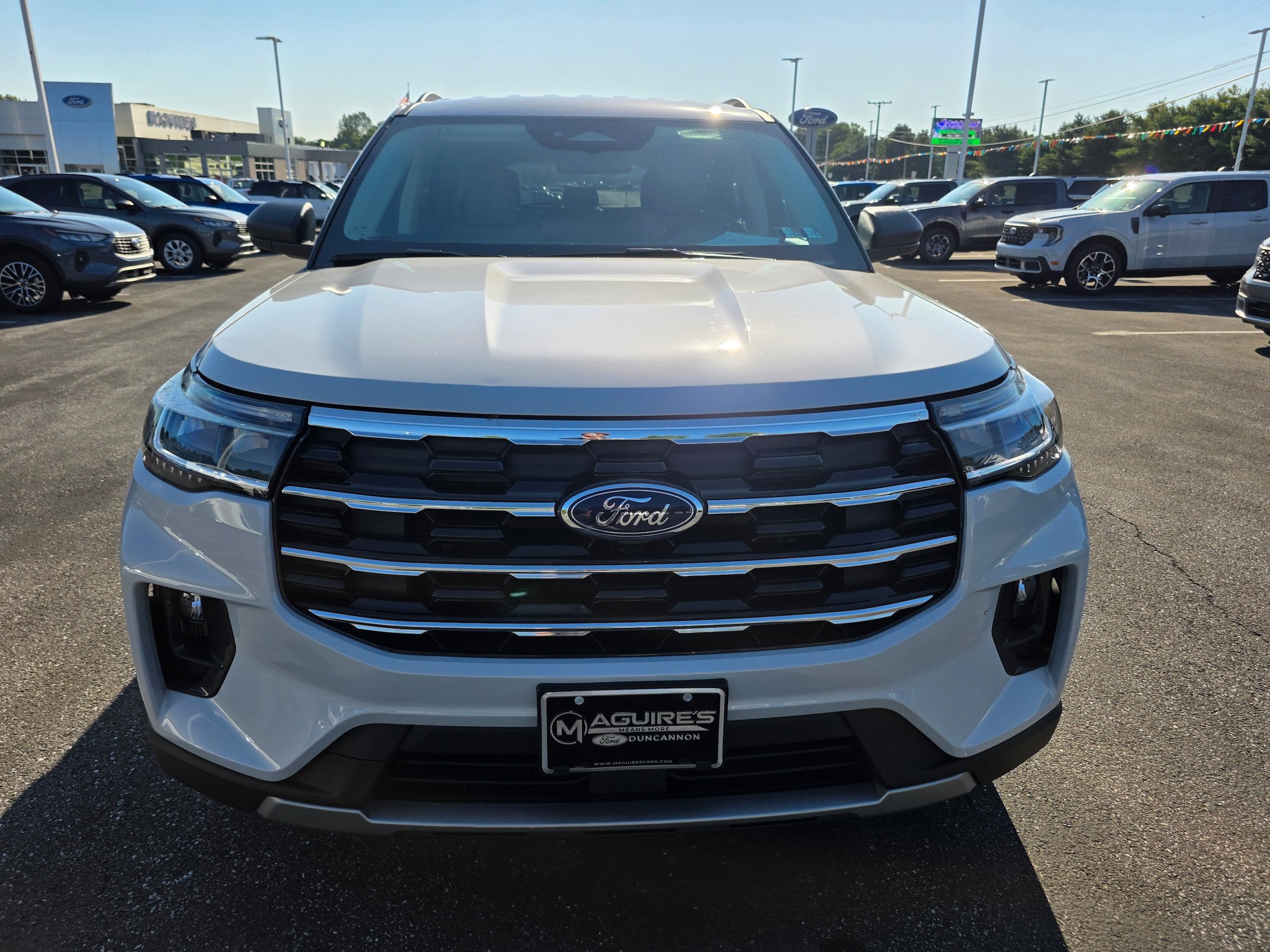 Certified 2025 Ford Explorer Active w/ Active Comfort Package AWD/4WD image 8