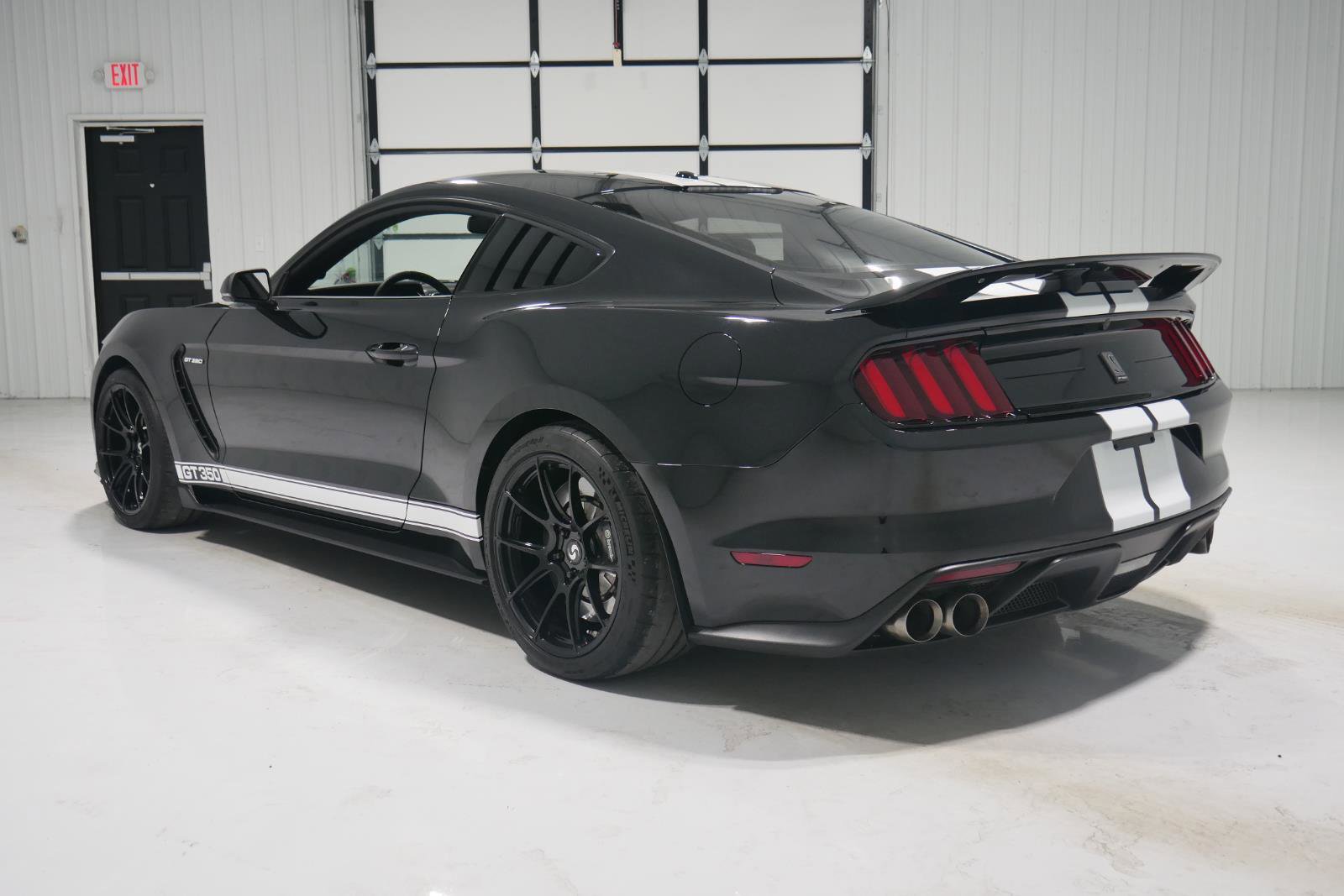 Certified 2020 Ford Mustang Shelby GT350 w/ Technology Package image 3