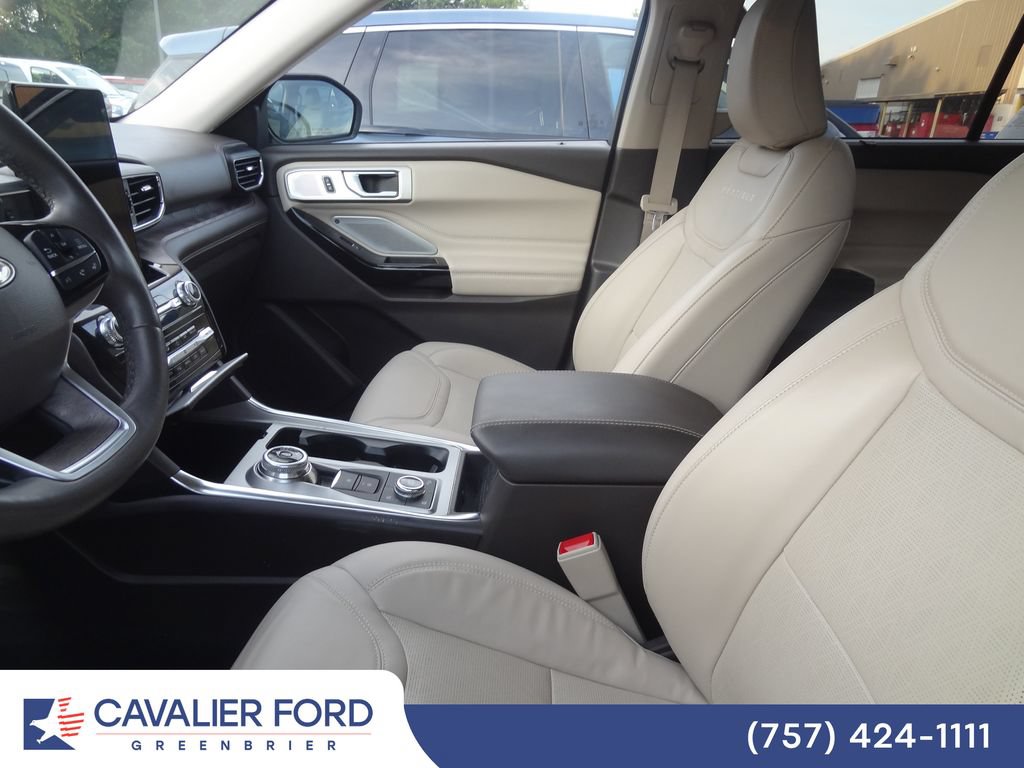 Certified 2023 Ford Explorer Platinum w/ Technology Package AWD/4WD image 8