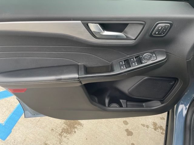 Certified 2024 Ford Escape Platinum AWD/4WD image 10