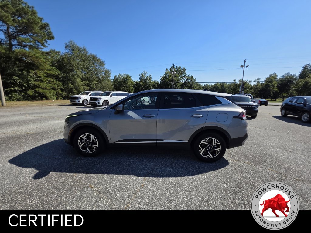 Used 2024 Kia Sportage LX FWD image 3
