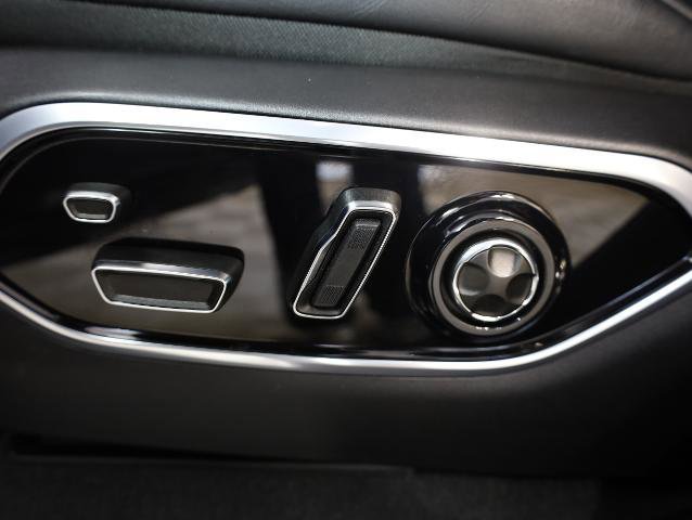 Used 2024 Jeep Grand Cherokee L Overland w/ Luxury Tech Group IV image 24