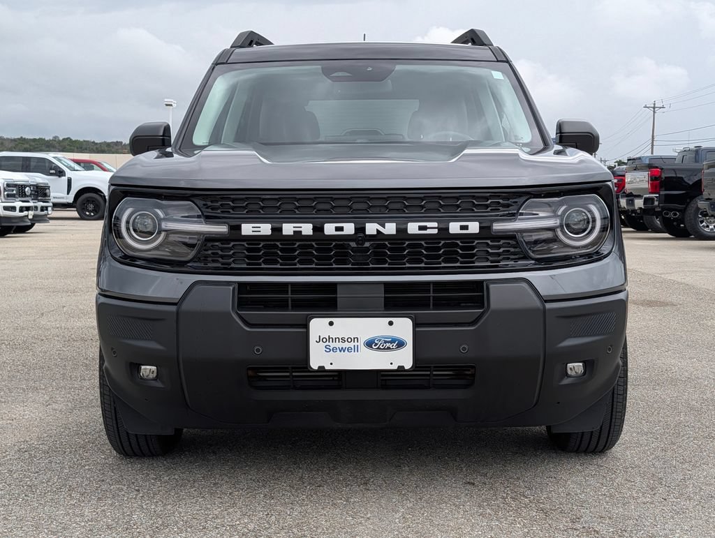Certified 2025 Ford Bronco Sport Outer Banks w/ Outer Banks Tech Package+ AWD/4WD image 3