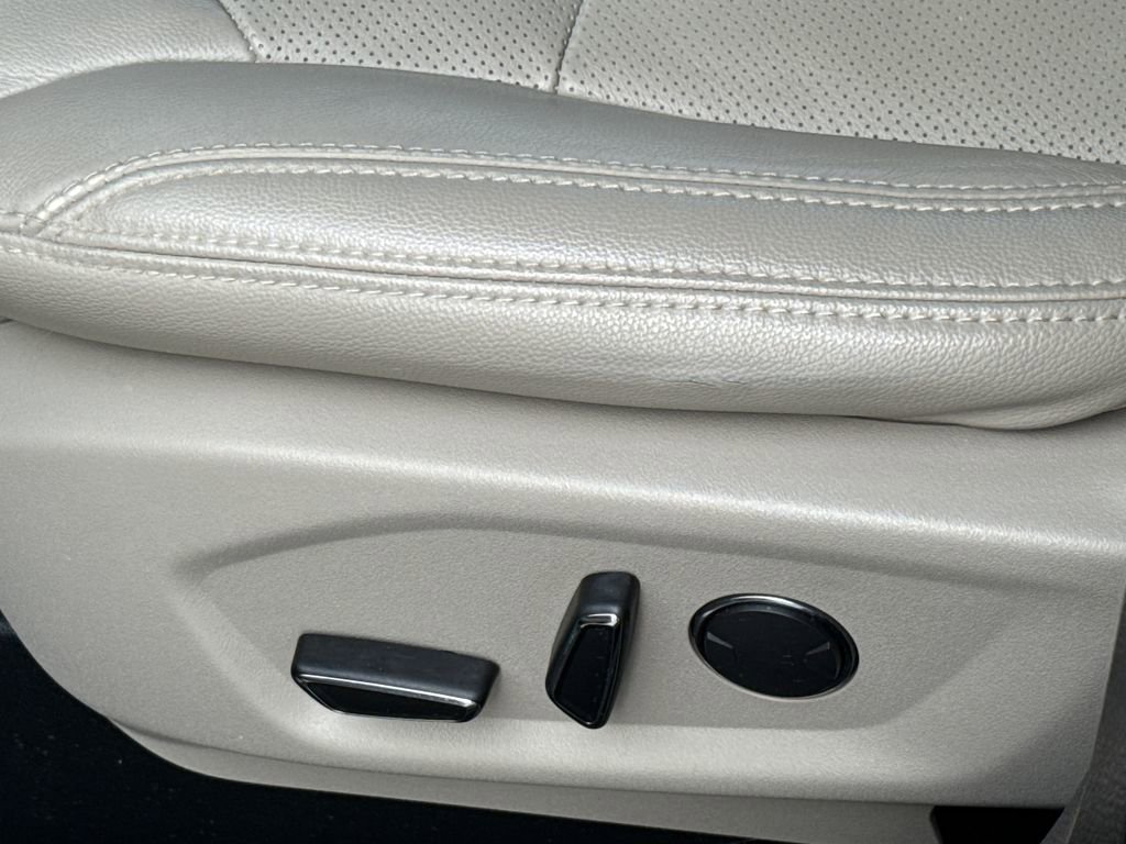 Certified 2018 Ford Explorer Limited FWD image 22