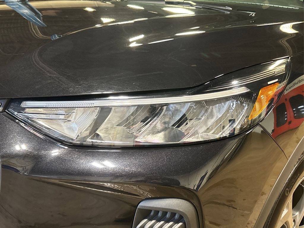 Certified 2025 Ford Escape ST-Line image 17