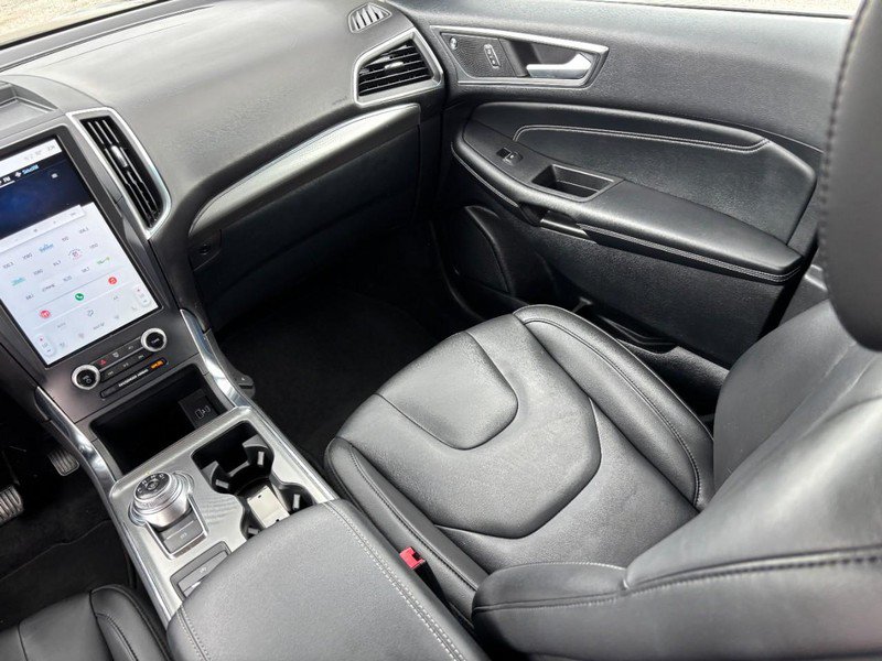 Certified 2022 Ford Edge Titanium AWD/4WD image 16