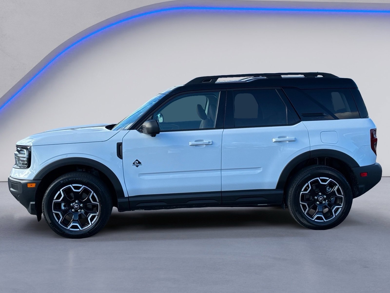 Certified 2025 Ford Bronco Sport Outer Banks w/ Outer Banks Tech Package+ AWD/4WD image 7