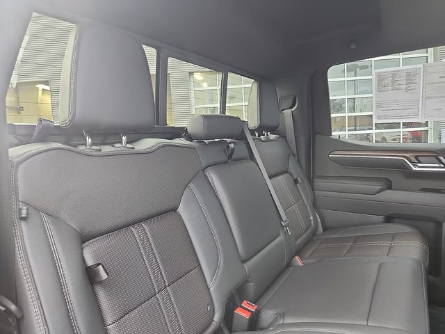 Used 2025 Chevrolet Silverado 1500 High Country w/ Midnight Edition AWD/4WD image 29