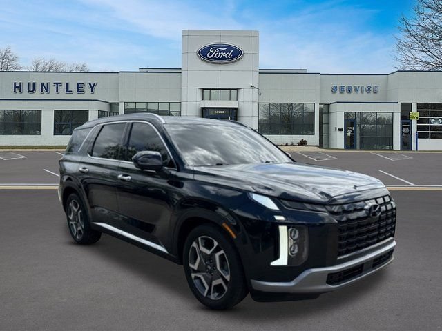 Used 2023 Hyundai Palisade Limited w/ Cargo Package AWD/4WD image 3