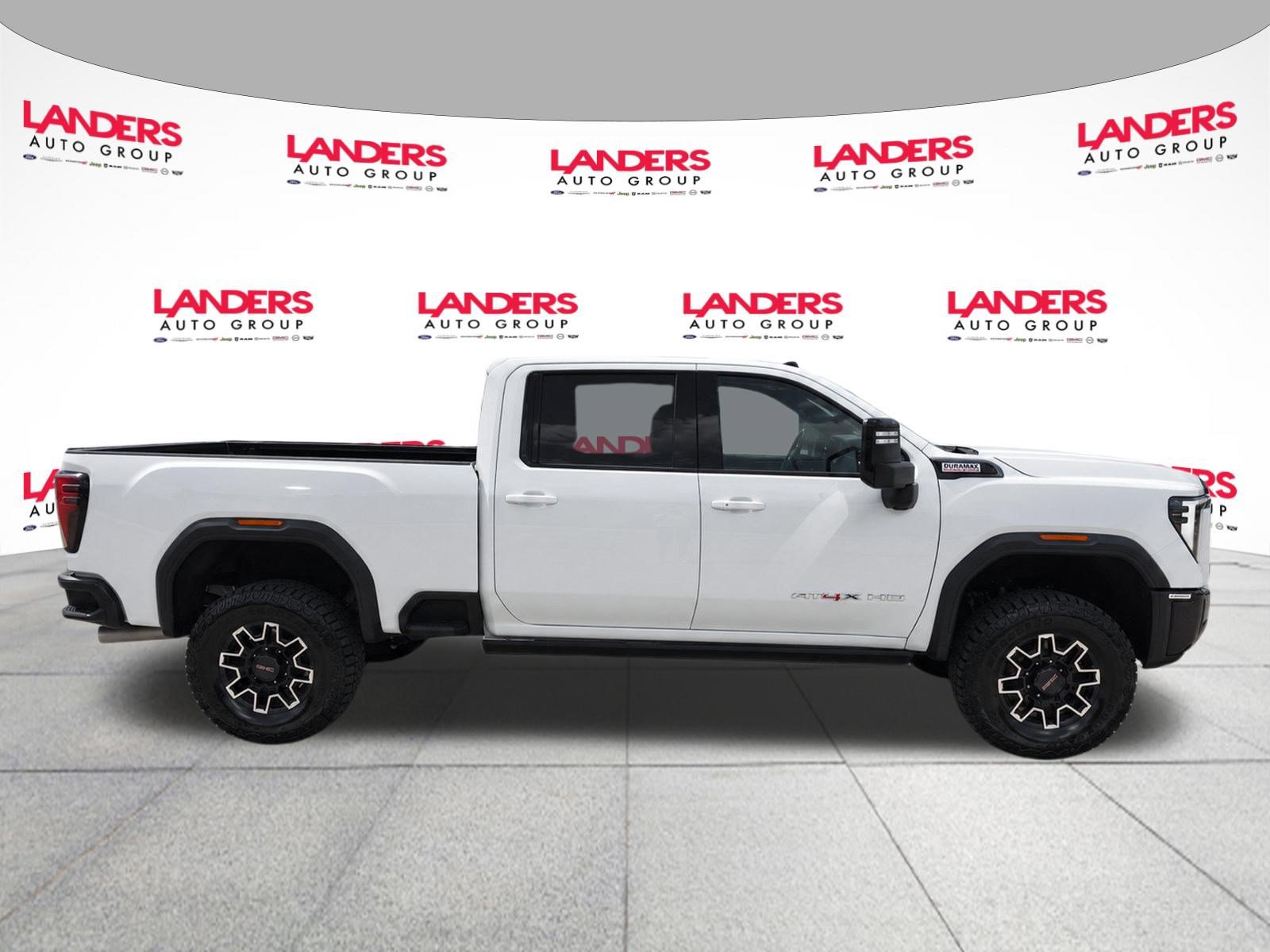Used 2025 GMC Sierra 2500 AT4X AWD/4WD image 4