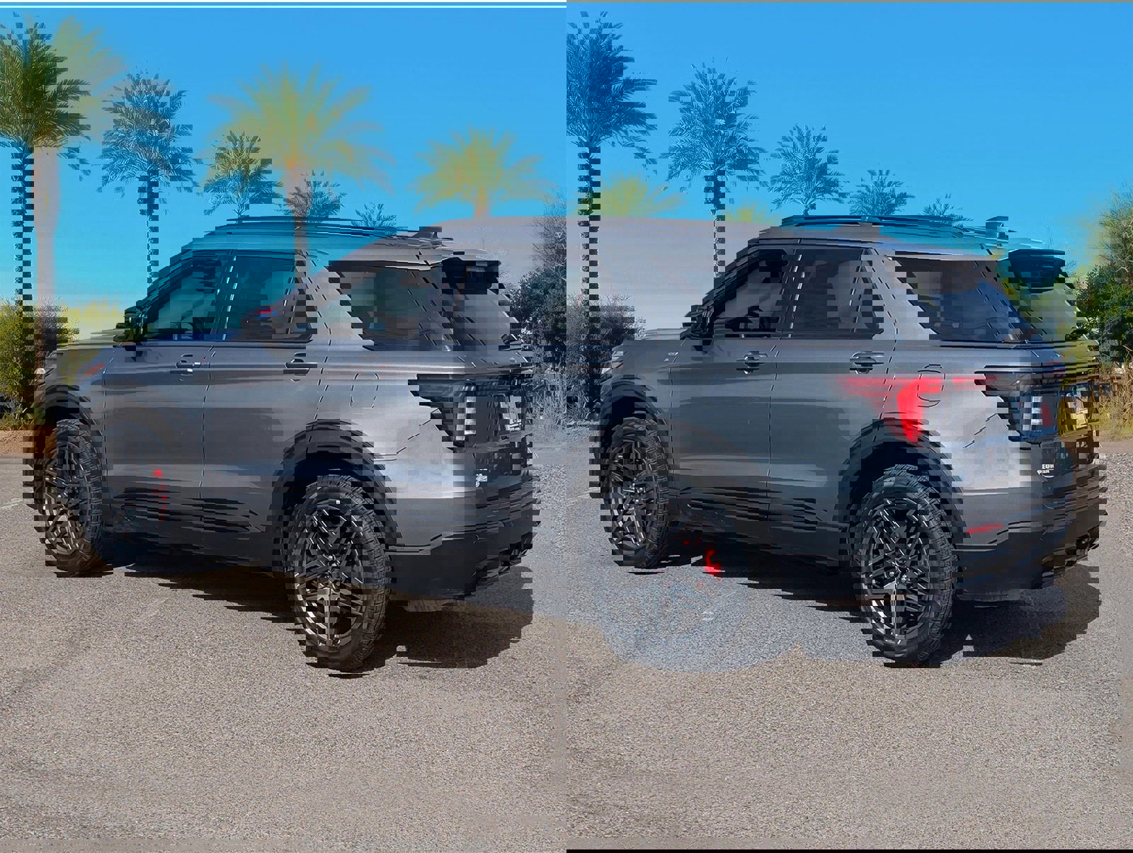 Certified 2025 Ford Explorer ST-Line w/ ST-Line Street Pack image 3