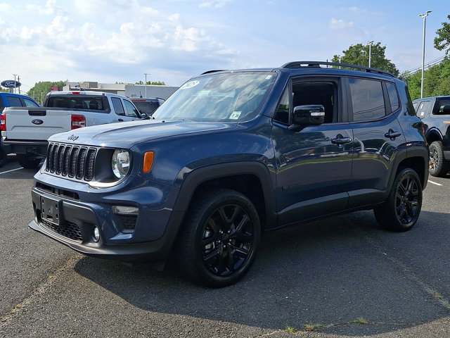 Used 2023 Jeep Renegade Altitude w/ Sun/Sound Group AWD/4WD image 5