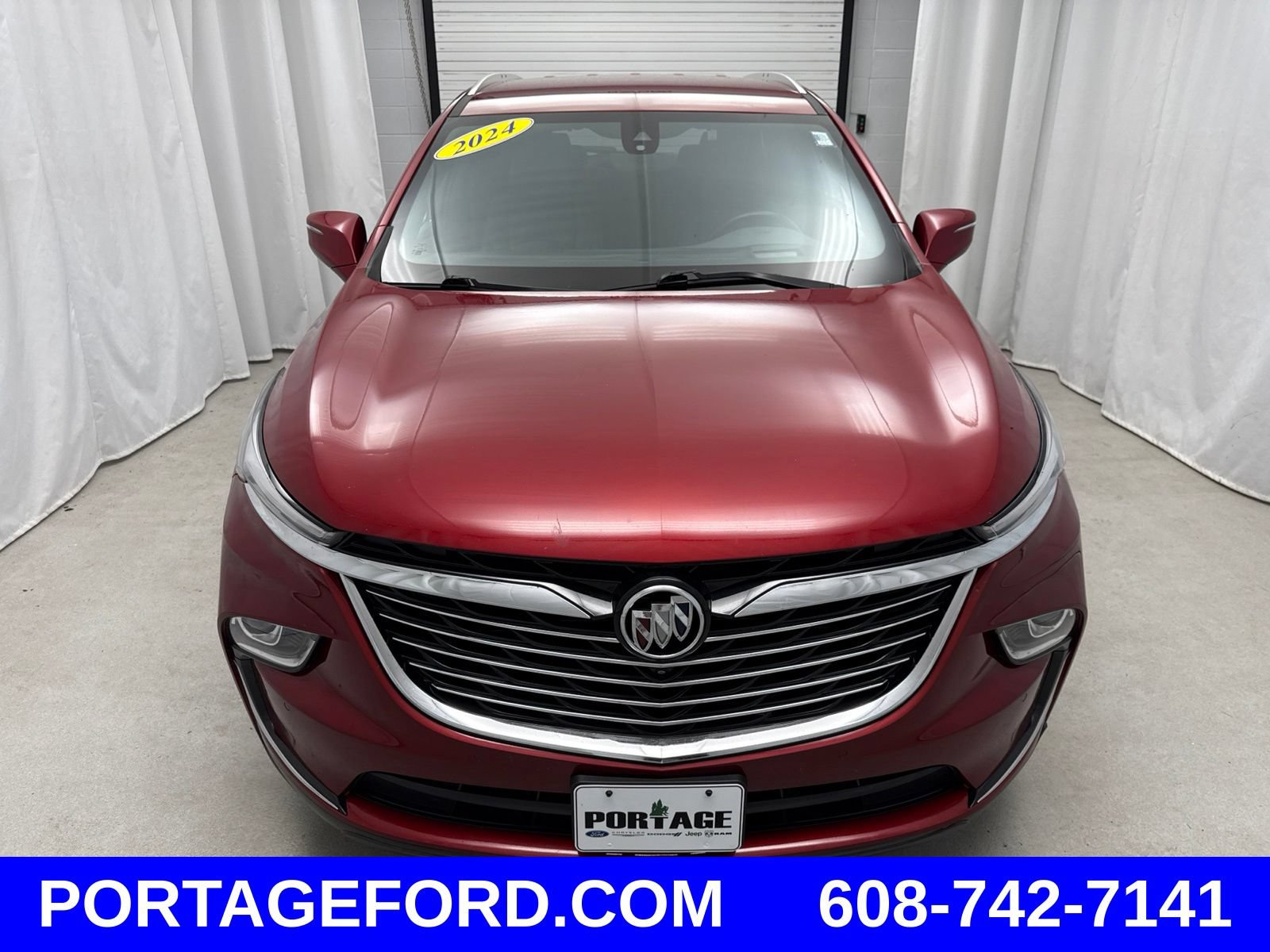 Used 2024 Buick Enclave Premium AWD/4WD image 6