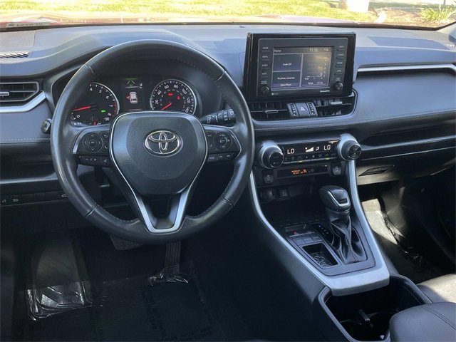 Used 2022 Toyota RAV4 XLE Premium image 7