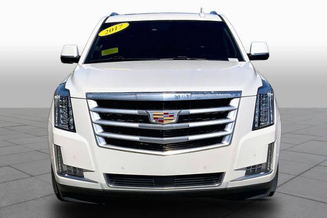 Used 2017 Cadillac Escalade Premium Luxury AWD/4WD image 4