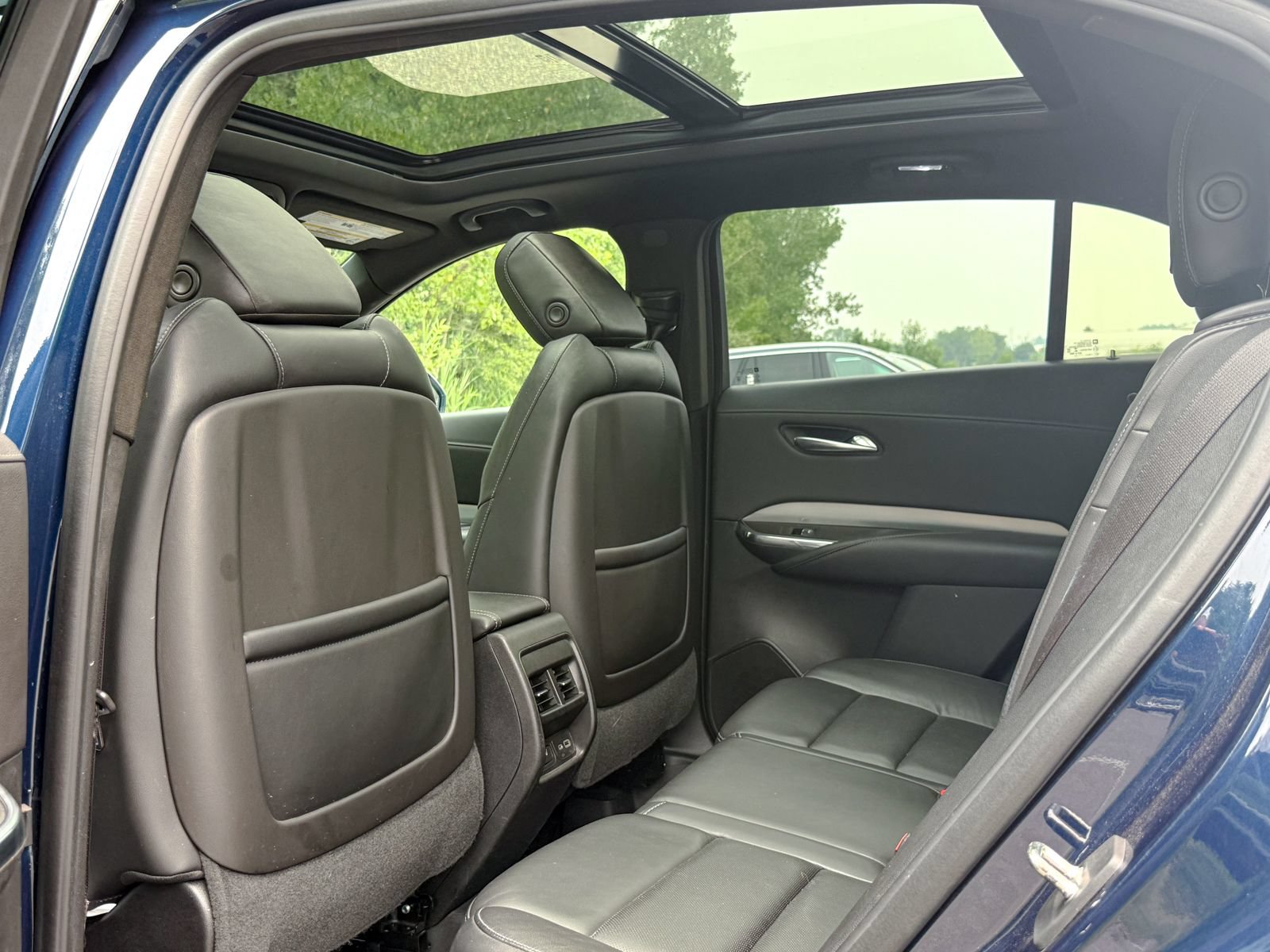 Used 2019 Cadillac XT4 Premium Luxury AWD/4WD image 20