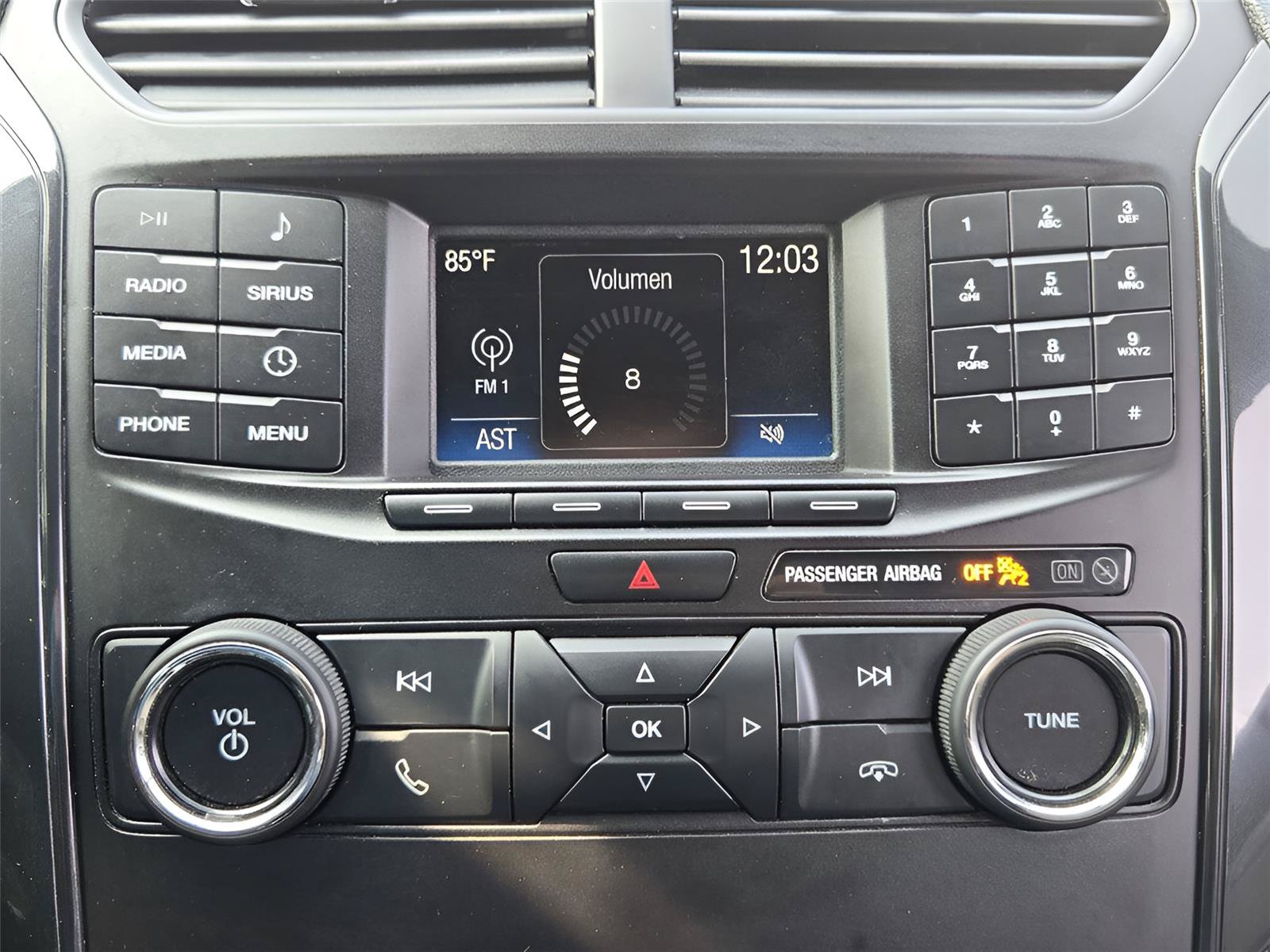 Certified 2019 Ford Explorer FWD image 15