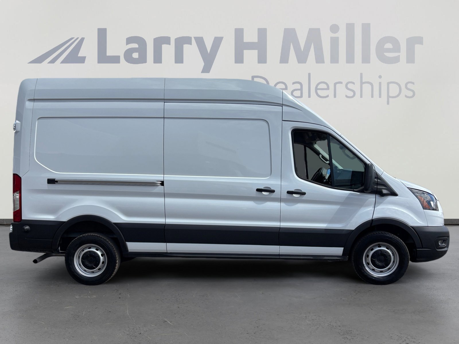 Certified 2025 Ford Transit 250 148 High Roof image 6