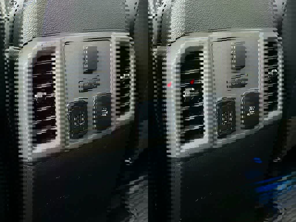 Certified 2017 Ford F150 Raptor w/ Equipment Group 802A Luxury image 15