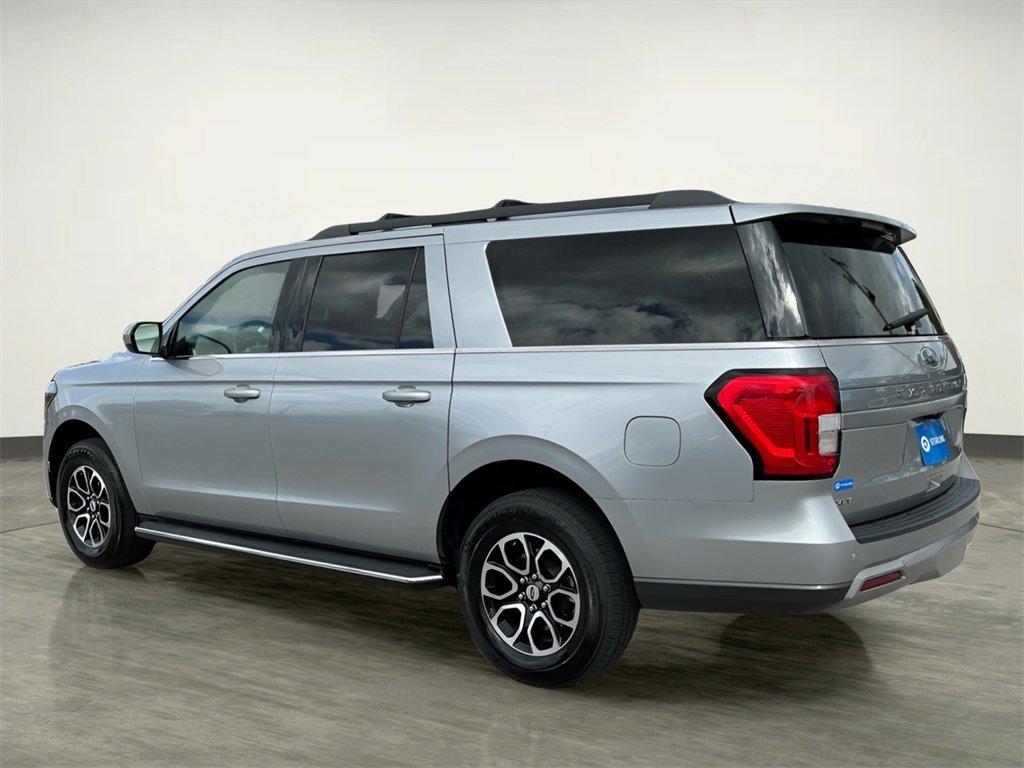Certified 2023 Ford Expedition Max XLT image 3