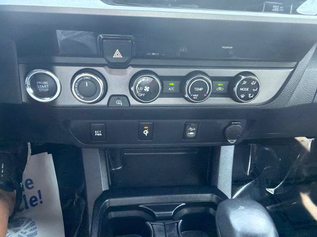 Used 2017 Toyota Tacoma TRD Sport w/ Tow Package (A/T) AWD/4WD image 23