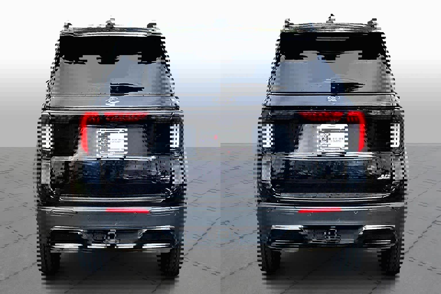 Certified 2025 Ford Explorer ST-Line image 5