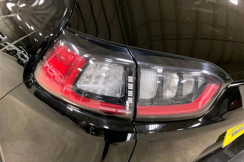 Used 2021 Jeep Cherokee Trailhawk w/ Trailer Tow Group image 27