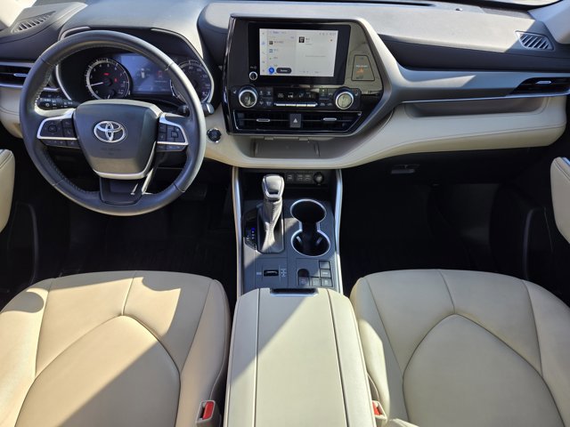 Used 2023 Toyota Highlander XLE image 23