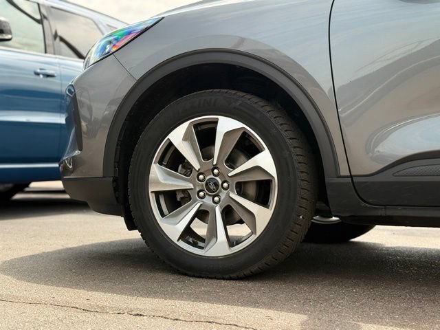 Certified 2024 Ford Escape Platinum AWD/4WD image 42