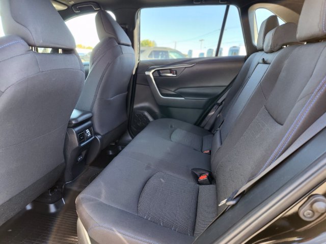 Used 2024 Toyota RAV4 SE w/ Convenience Package AWD/4WD image 16