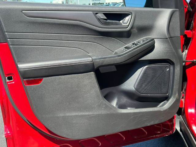 Certified 2023 Ford Escape Active AWD/4WD image 12