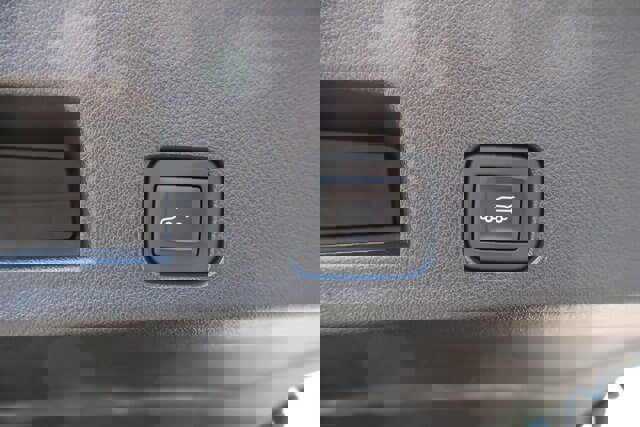 Used 2025 Chevrolet Traverse RS w/ LPO, Floor Liner Package image 25