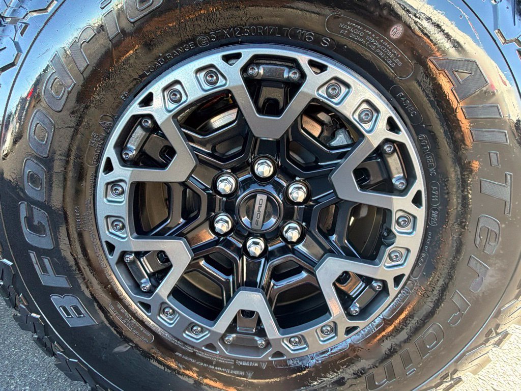 Certified 2025 Ford F150 Raptor w/ Equipment Group 803A Raptor R AWD/4WD image 59