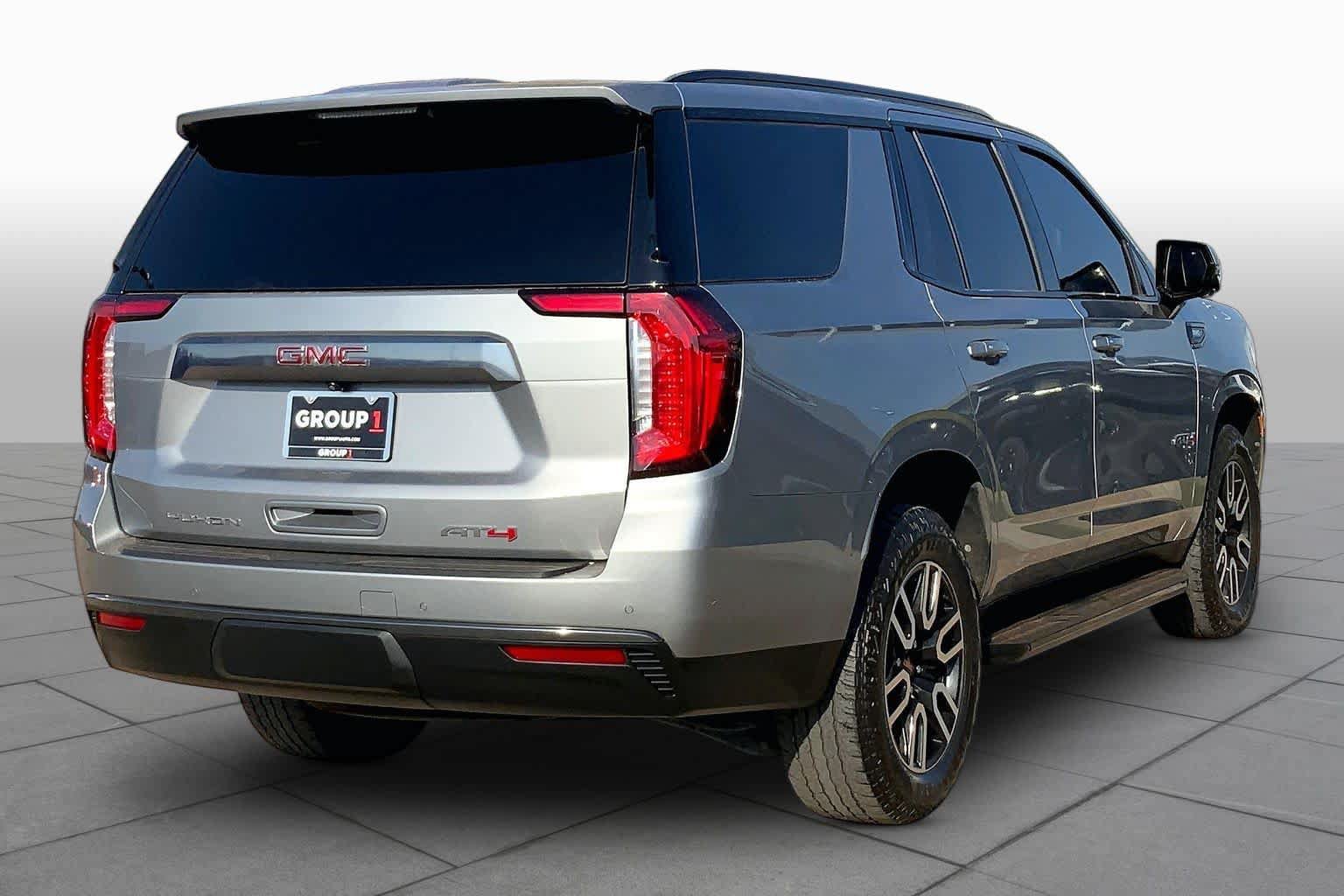 Used 2024 GMC Yukon AT4 w/ Technology Package AWD/4WD image 13
