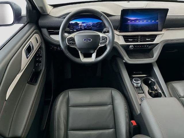Certified 2025 Ford Explorer Active w/ Active Comfort Package RWD image 10