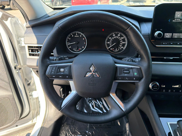 Used 2022 Mitsubishi Outlander SE AWD/4WD image 26