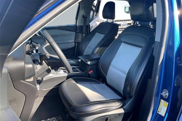 Certified 2022 Ford Explorer XLT w/ Equipment Group 202A image 25