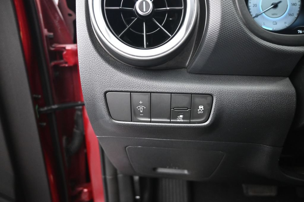 Used 2023 Hyundai Kona SEL FWD image 13
