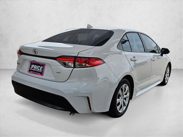Used 2024 Toyota Corolla LE image 3