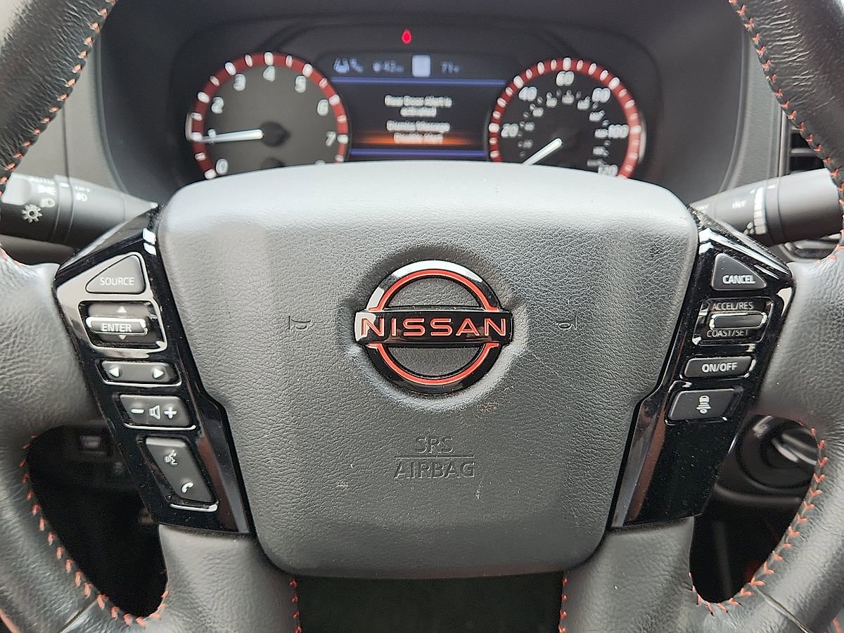 Used 2022 Nissan Frontier PRO-4X AWD/4WD image 11