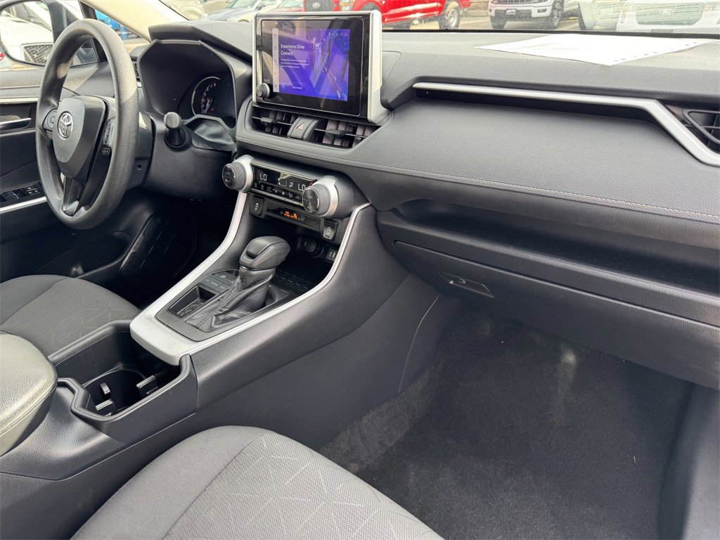 Used 2024 Toyota RAV4 XLE image 5