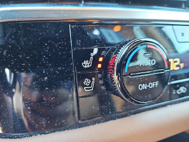 Used 2024 Nissan Pathfinder Platinum FWD image 32