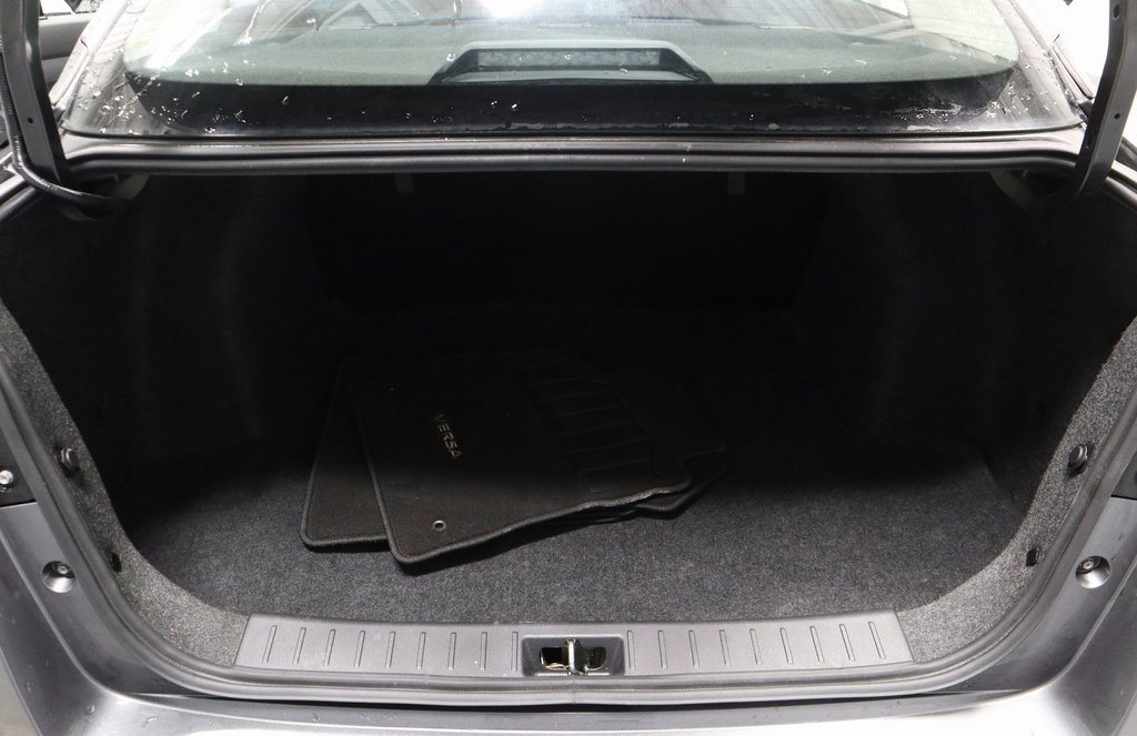 Used 2024 Nissan Versa S w/ Trunk Package image 16