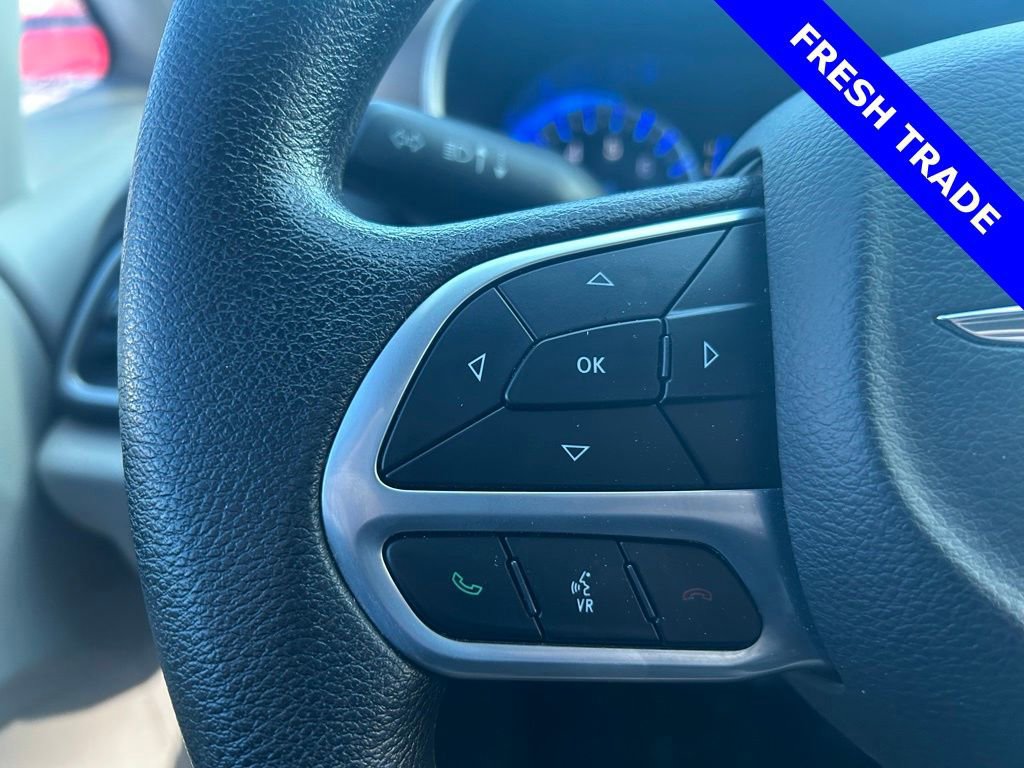 Used 2021 Chrysler Voyager Lxi image 14