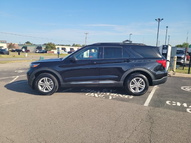 Certified 2023 Ford Explorer XLT w/ Equipment Group 202A AWD/4WD image 8